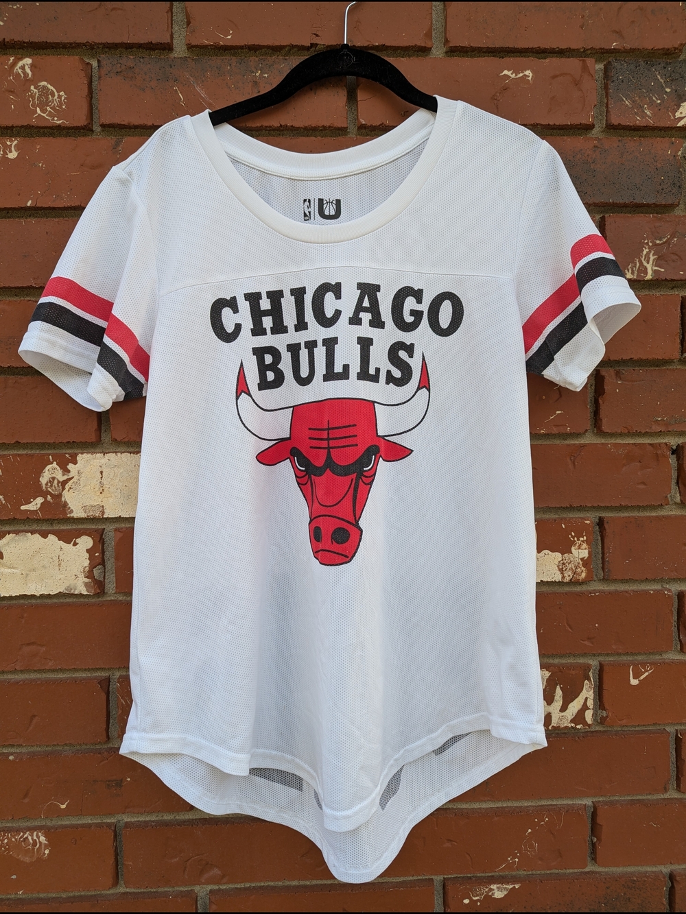NBA Chicago Bulls Women's Jersey Sporty Sz Large White Red Gameday Streetwear